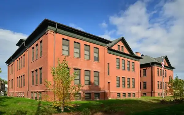 TRƯỜNG TRUNG HỌC CHAPIN SCHOOL – NEW YORK