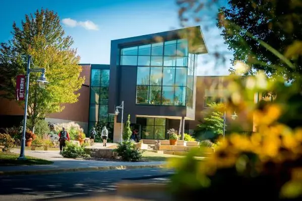 TRƯỜNG ĐẠI HỌC BETHANY LUTHERAN COLLEGE (BLC)