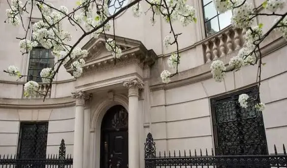 TRƯỜNG TRUNG HỌC THE SPENCE SCHOOL - NEW YORK
