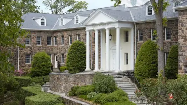 TRƯỜNG TRUNG HỌC RIVERDALE COUNTRY SCHOOL – NEW YORK